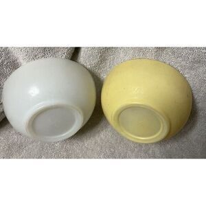Vintage Fire King Small Bowls Set‎ Of 2 Yellow And White